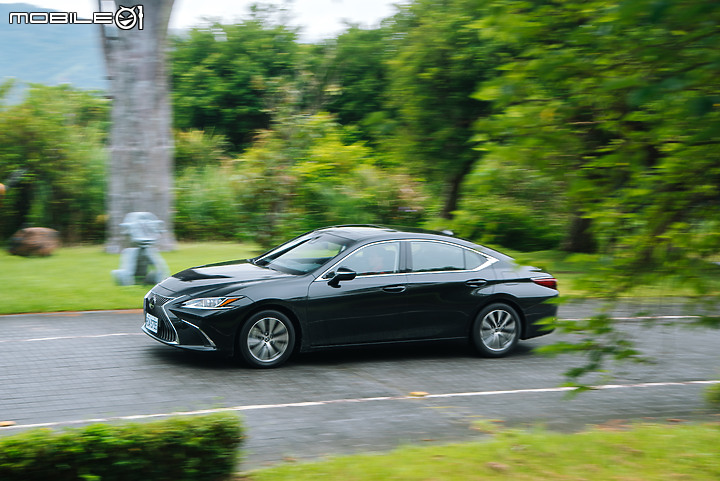 Lexus新年式ES200豪華版試駕|動力換裝 質感更添細膩