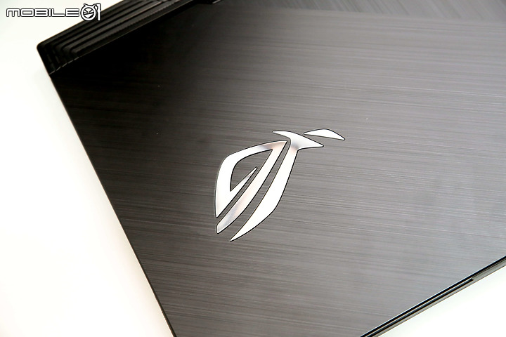 點我看大圖 ROG STRIX G512LV最佳玩咖 (最佳玩CAR?)