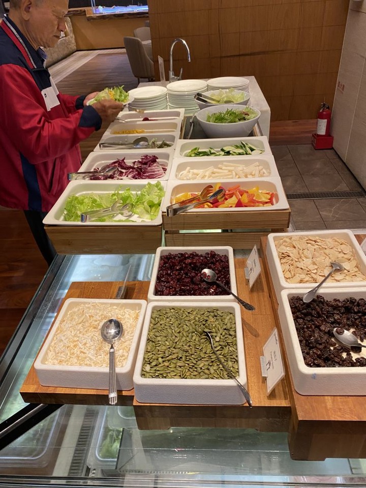 <跟著蛤仔肉去旅遊> 美福饗不完 - 美福大飯店菁英客房一泊二食遊記