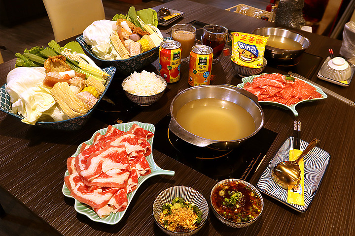 點我看大圖 新北新莊|湉寶火鍋店|五星的評價、吃到飽的份量、新鮮的食材
