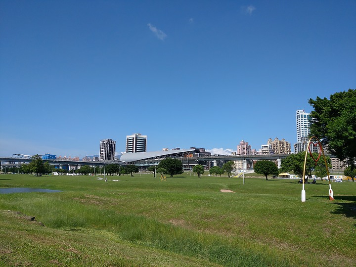 照片比較: HTC U12+ 、U20 5G哪支拍得好