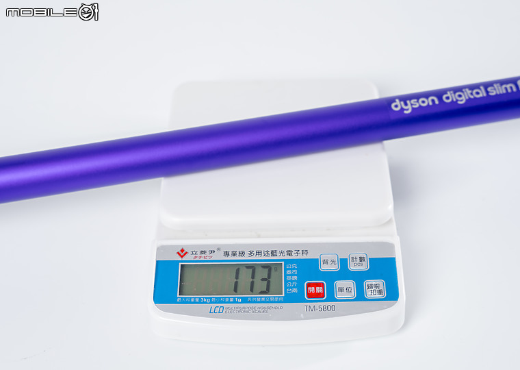 Dyson digital slim fluffy extra 無線吸塵器評測 輕巧但效果不減！