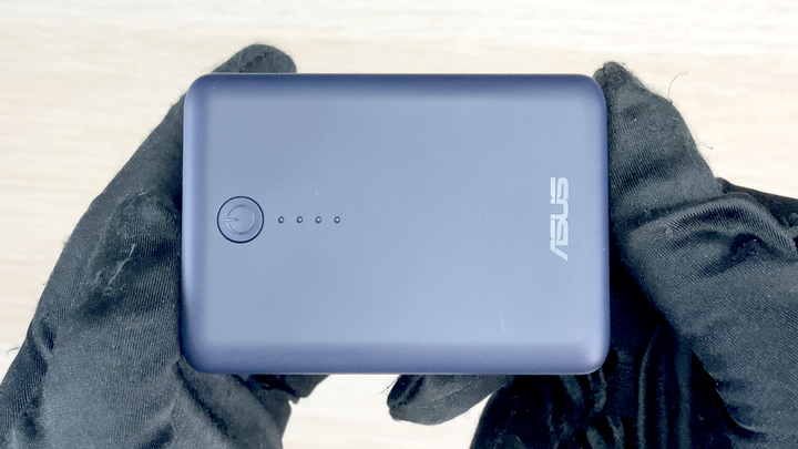 哇～好小 ASUS ZenPower PD 10000 行動電源