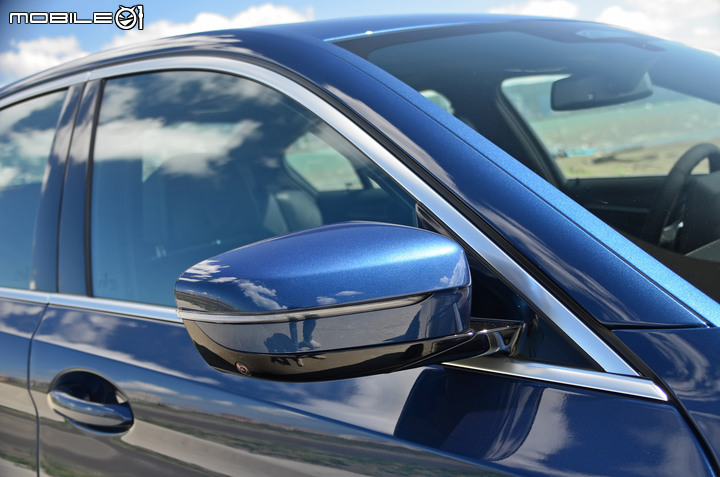 BMW 5系列小改款國內首試,集結科技、高質感與絕佳動態表現,令人傾心的豪華房車正應如此!
