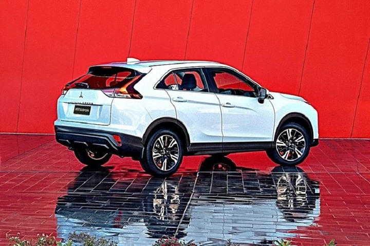 國外才剛發表、實車已來到台灣，小改款三菱 Eclipse Cross 預約明年見！