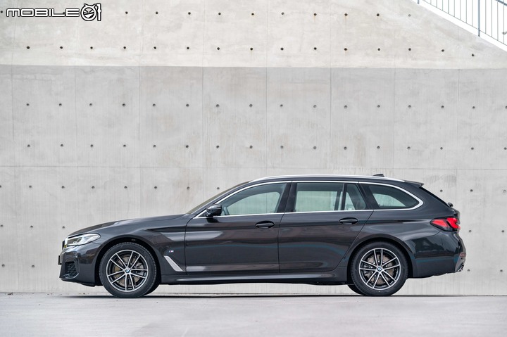 【國內新訊】BMW 5系列小改款265萬元起正式上市,iPhone數位鑰匙、48V複合動力為亮點之一!