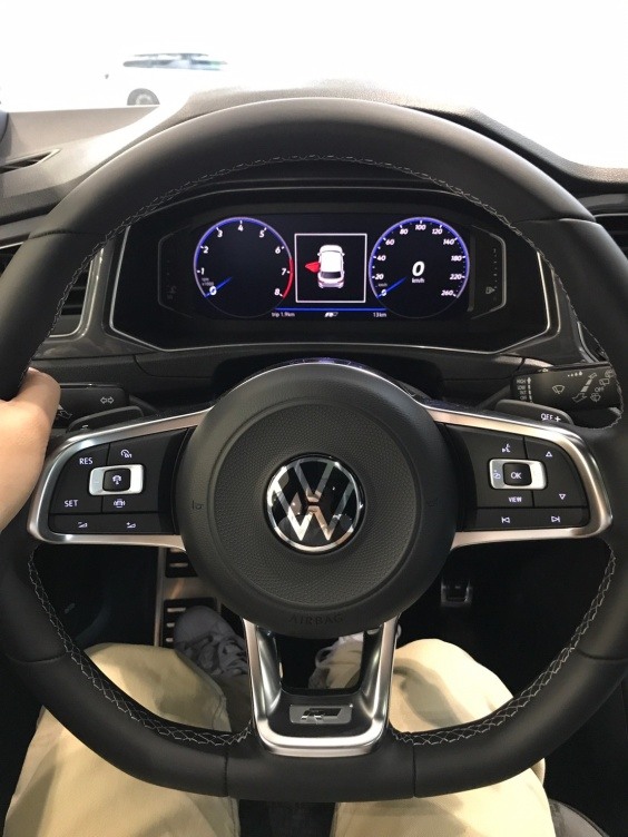家人有T牌信仰 請教我如何拒絕Corolla Cross買T-Roc(更