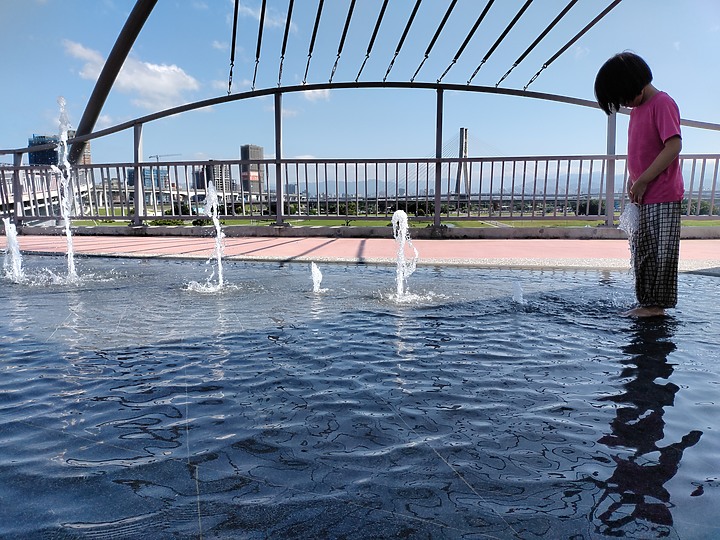 照片比較: HTC U12+ 、U20 5G哪支拍得好