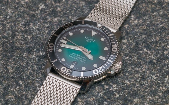 是不是現在流行戴潛水錶?我也來跟風!TISSOT SEASTAR 1000 微開箱