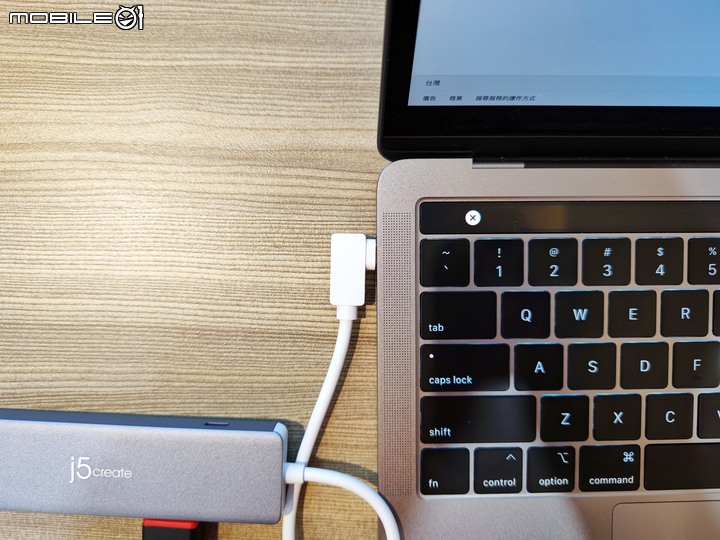 j5create JCD375 USB-C Gen2 集線器 – 模組化可玩性高的 MacBook USB-C Hub