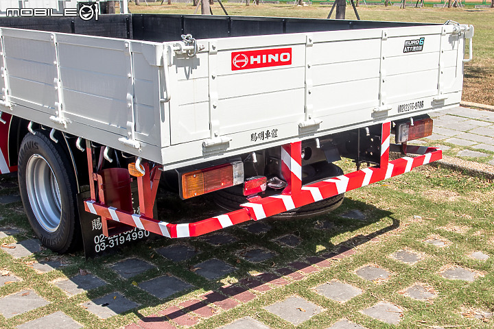 Hino 300 系列「Super 5」試駕 ｜ 大家都能開的5噸貨車！