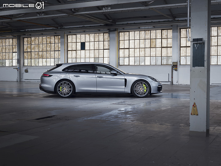 【海外新訊】Porsche 小改 Panamera 追加三車型,700ps「Turbo S E-Hybrid 」旗艦誕生!