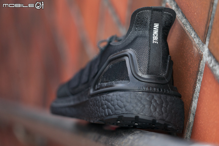 INVINCIBLE x adidas Ultraboost PB實穿分享 高質感的城市鞋履!