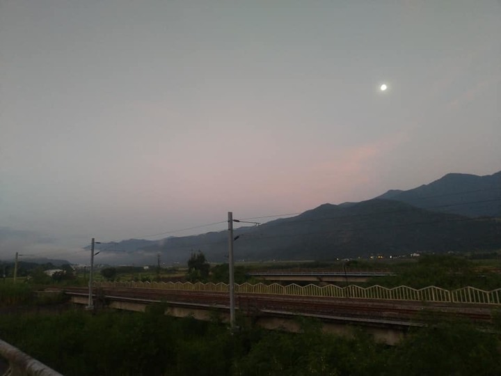 一個人,一台車,中秋國慶連假的9日環島遊
