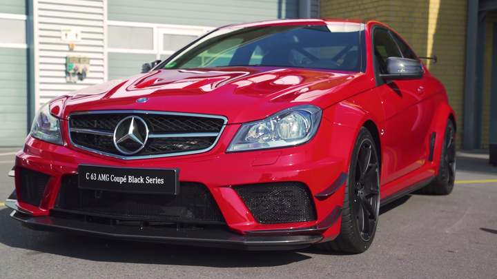 【車評】把730匹的新GT Black Series跑賽道、彈射及聲浪｜中文解譯