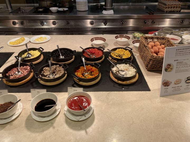 <跟著蛤仔肉去旅遊> 美福饗不完 - 美福大飯店菁英客房一泊二食遊記