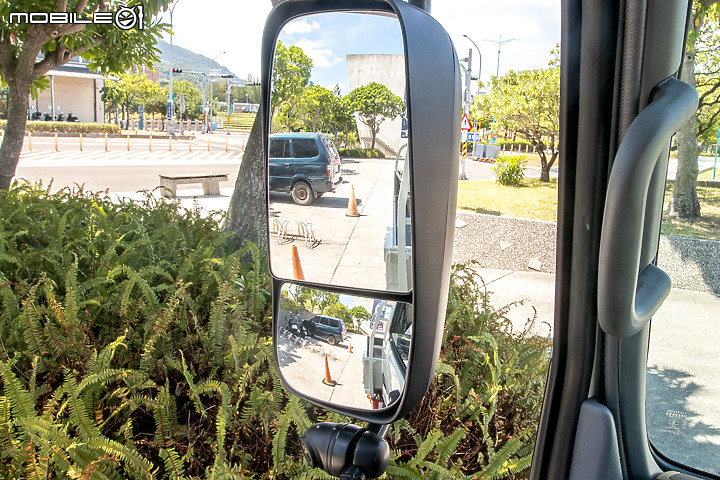 Hino 300 系列「Super 5」試駕 ｜ 大家都能開的5噸貨車！