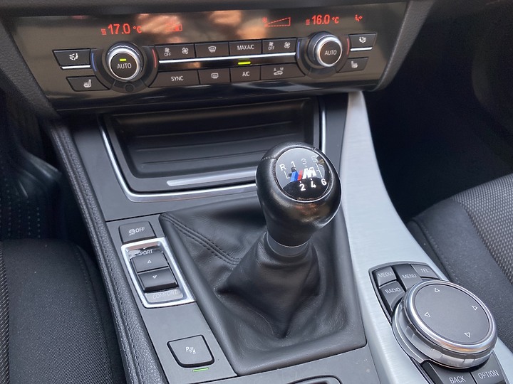 我的外匯之旅 BMW Premium Selection F11 528i Touring