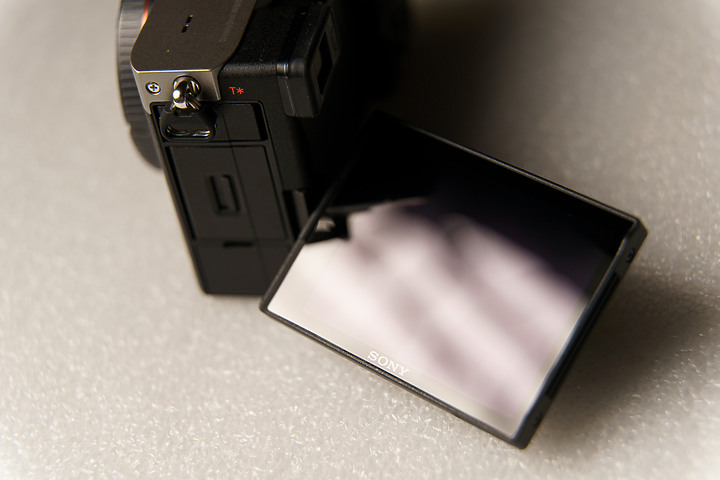 入手全幅該怎麼選?  SONY A7C VS A7III 的差異處