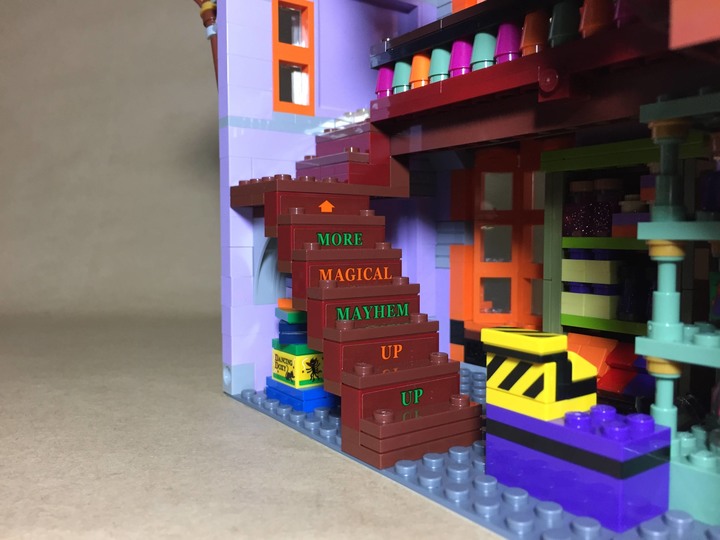 斜角巷深度參訪開團！巫師們集合啦 🙌🏻  魔法商店街彩蛋大公開丨LEGO 75978 Diagon Alley