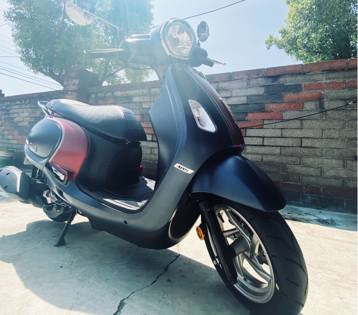 睽違10年再次買機車 sym fiddle125 abs微開箱 (機車現在也太貴)