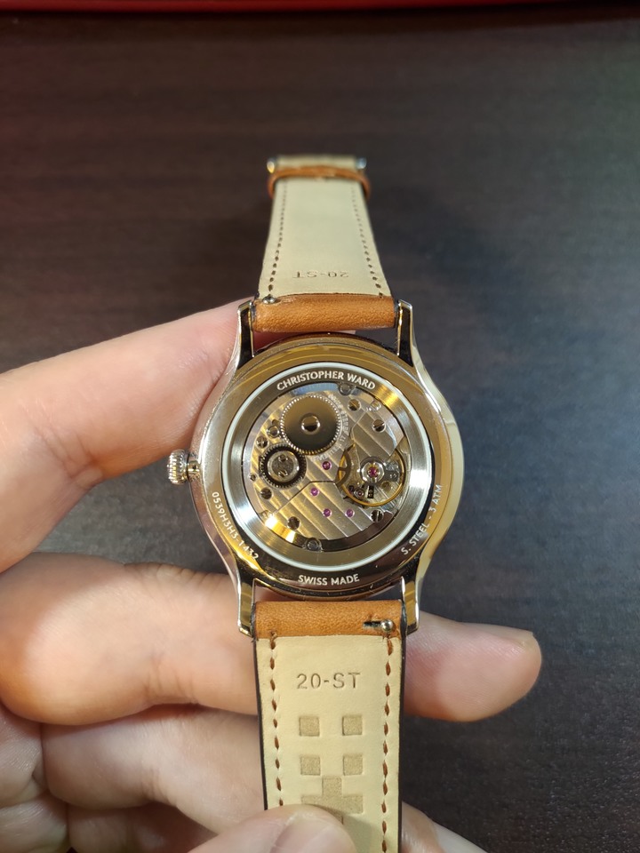點我看大圖 【開箱】英式正裝錶 - Christopher Ward C5 Malvern 595