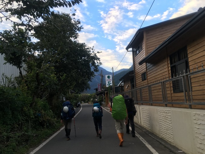 【日治八通關古道越嶺】| 介於傳統與現代之間的歷史經緯、消逝中的華巴諾駐在所—標題出自《MIT台灣誌》