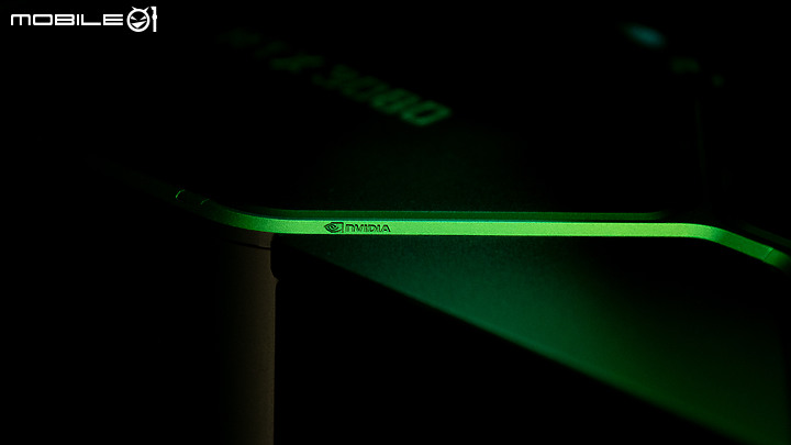 點我看大圖 豐富層次質感、改良式貫通散熱 NVIDIA GeForce RTX 3080 Founders Edition 簡測