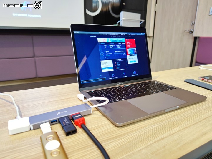 j5create JCD375 USB-C Gen2 集線器 – 模組化可玩性高的 MacBook USB-C Hub