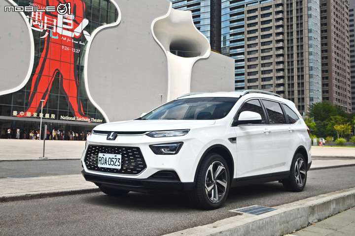 Luxgen URX 5+1 樂活智行款試駕體驗,單車直入車廂、斜坡還可當野餐桌!