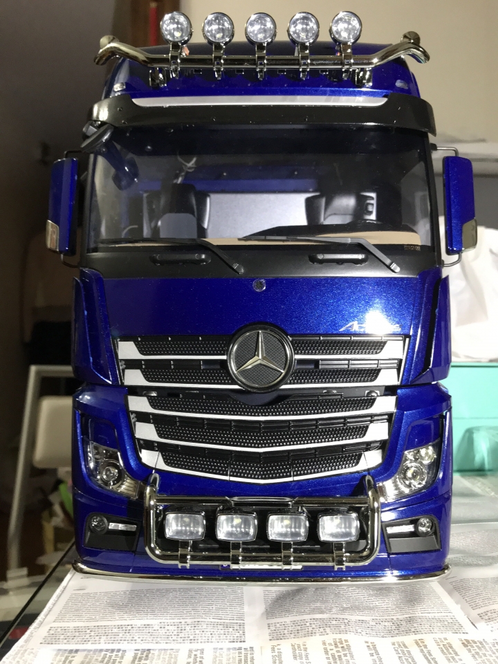 Tamiya 1/14 Mercedes Benz Actros 3363 6X4 tractor