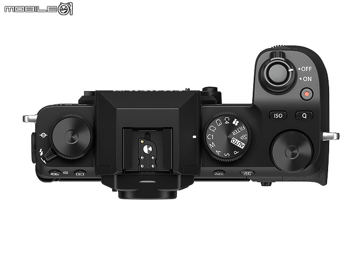 【新訊】Fujifilm X-S10 搭載 5 軸 6 級機身防手震‧擁有 -7 EV 暗部對焦！