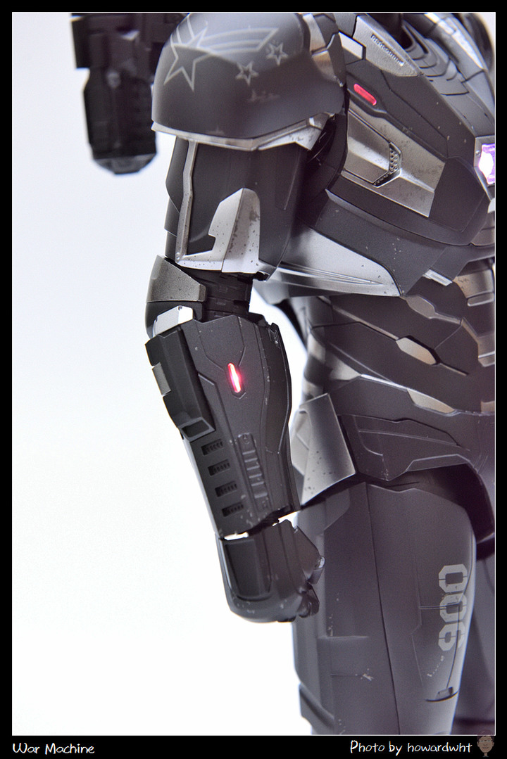 【開箱】簡單一樣可以很MAN - Hot Toys《復仇者聯盟：終局之戰》戰爭機器