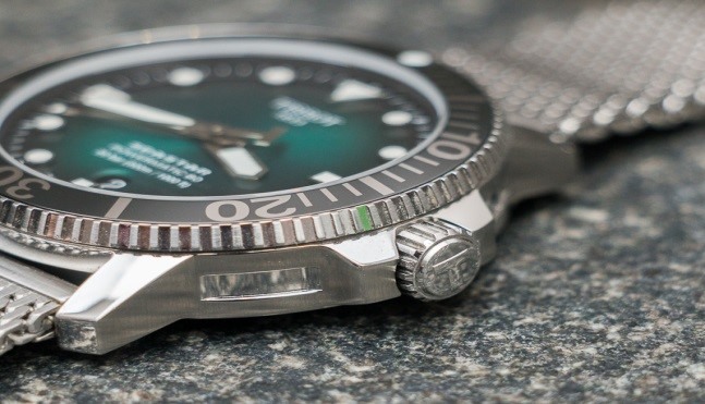 是不是現在流行戴潛水錶?我也來跟風!TISSOT SEASTAR 1000 微開箱