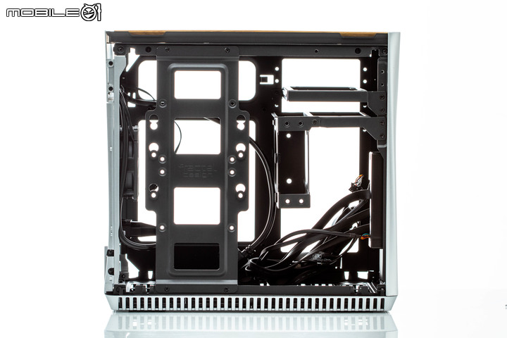 把 i9-10900K/RTX 3080 塞進 ITX 機殼會怎樣?Fractal ERA ITX 系統實裝測試