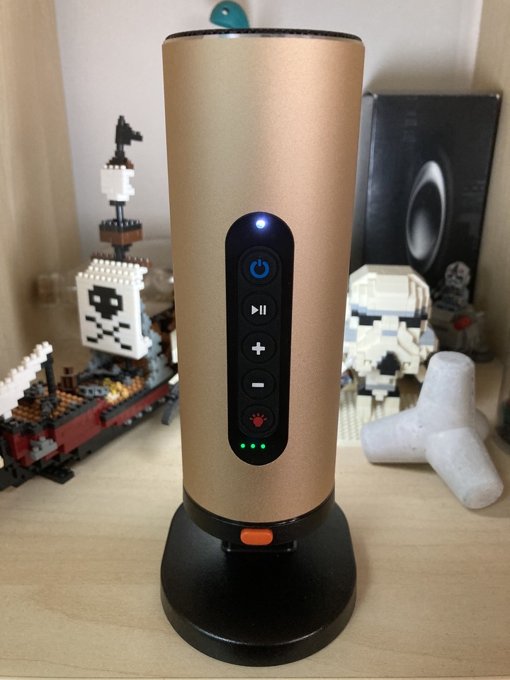 沒想到現在藍牙音響還能充當手電筒？