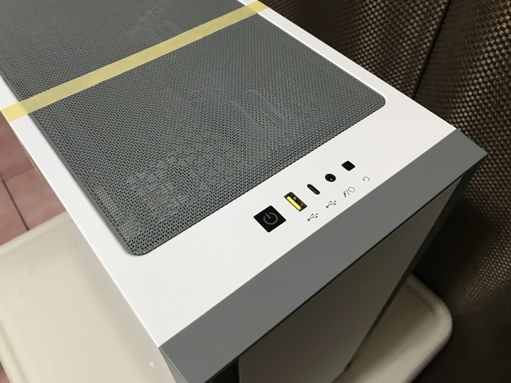 【純分享】開箱技嘉RTX3080 Vision搭配純白主機