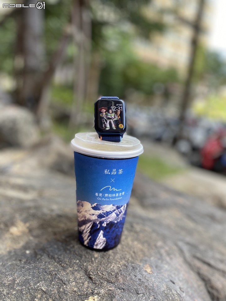 AW6 44mm 藍色配針織帶