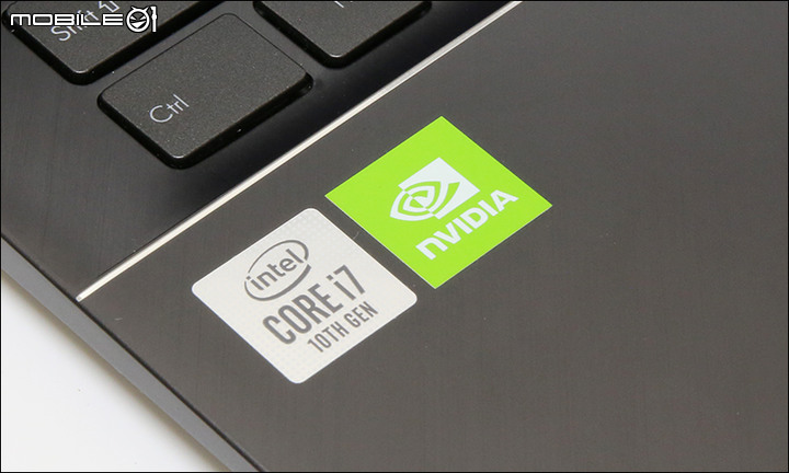 點我看大圖 快速開箱:可翻轉觸控筆電之UX463FL