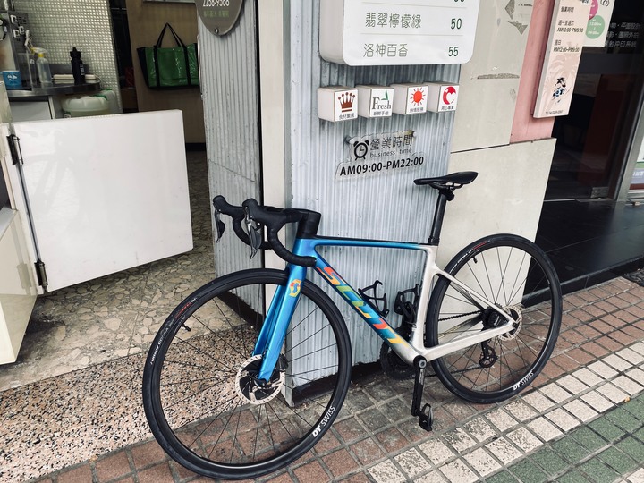 關於DT SWISS PRC1100 DICUT MON CHASSERAL