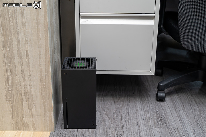 Xbox Series X | S外型開箱 小體積大效能!