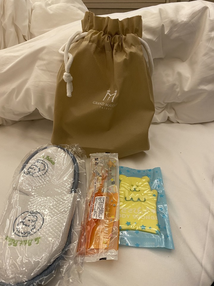 <跟著蛤仔肉去旅遊> 美福饗不完 - 美福大飯店菁英客房一泊二食遊記