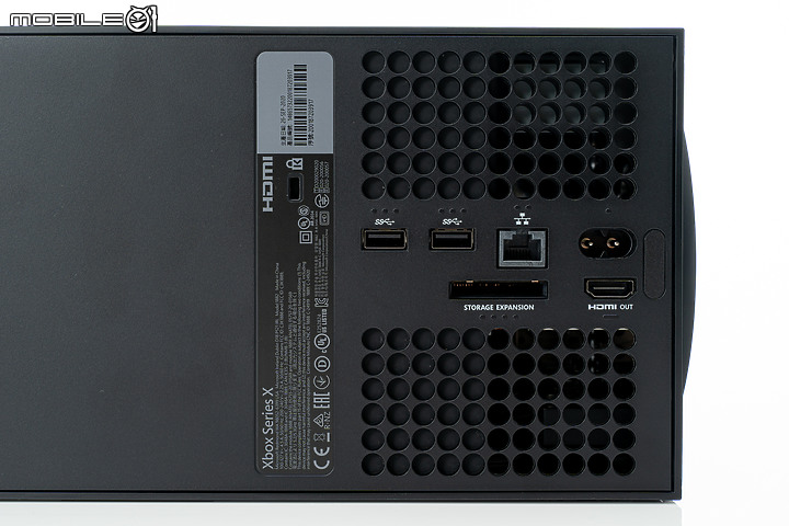 Xbox Series X | S外型開箱 小體積大效能!