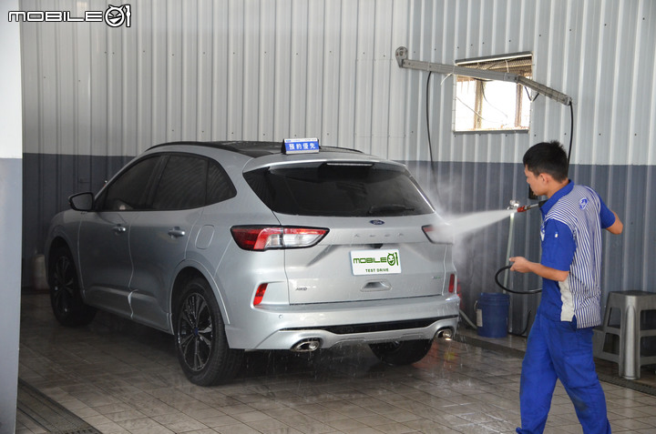 新車首次保養注意事項|Ford Kuga EcoBoost 250 ST-Line 1000公里保養紀錄