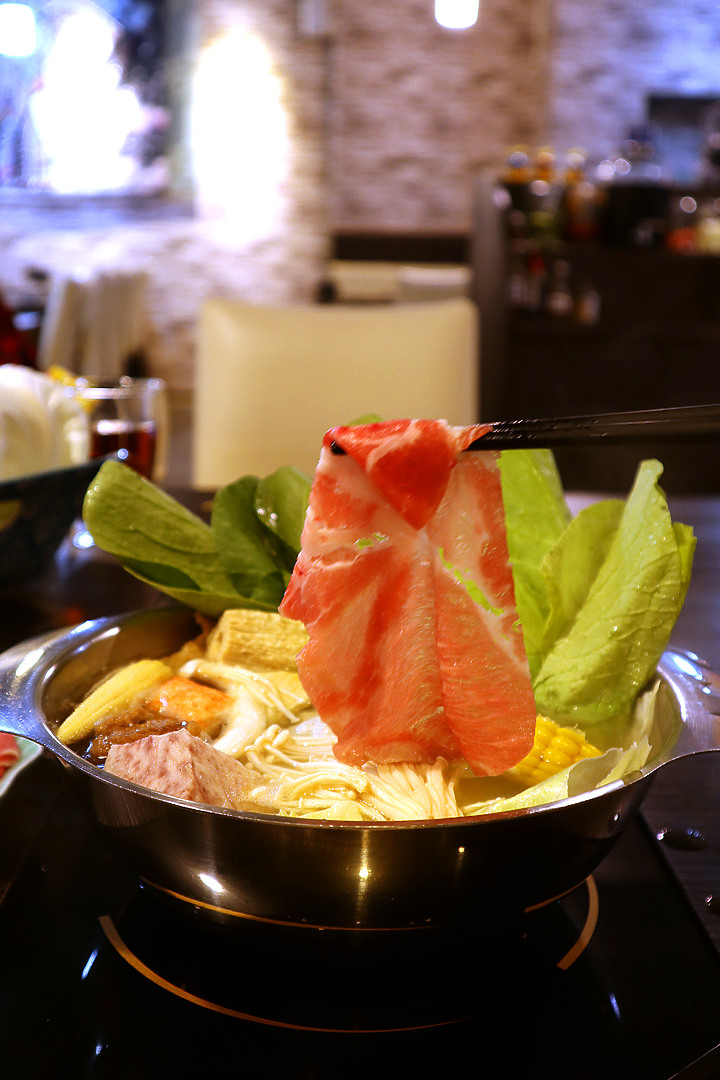 新北新莊｜湉寶火鍋店｜五星的評價、吃到飽的份量、新鮮的食材