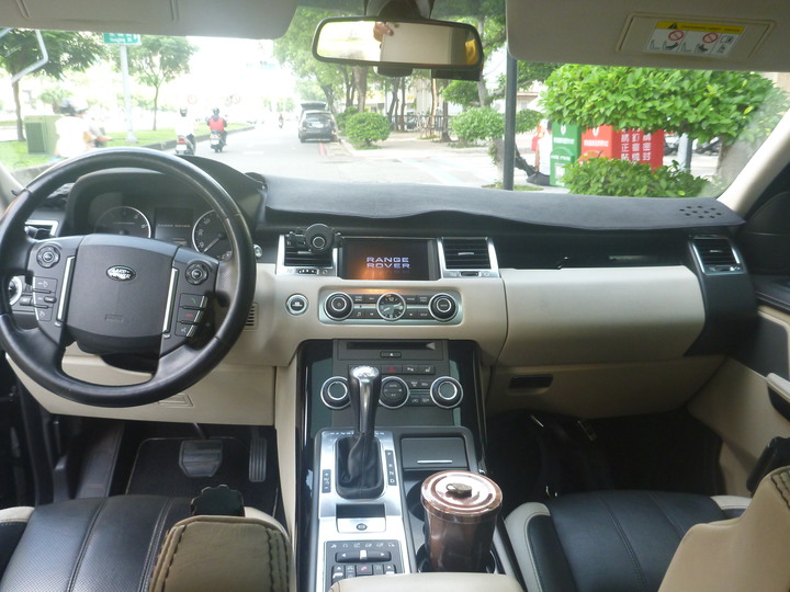 HOT !!! .... 2013 Rang Rover Sport V8 Autobiography for sale !!!