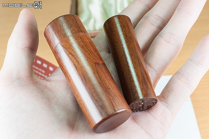 [開箱]台南唯原工藝-檀木套筒臍帶章