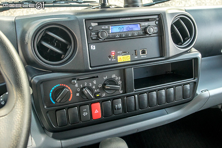 Hino 300 系列「Super 5」試駕 | 大家都能開的5噸貨車!