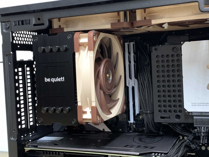 《分享》CoolerMaster NR200P ITX機箱
