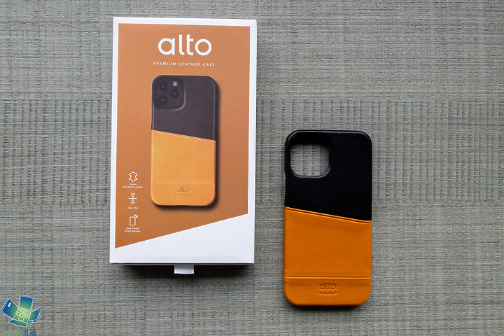 點我看大圖 【小宅開箱】iPhone 12 超美藍色 X Alto 超有質感皮革手機殼雙開箱 上篇